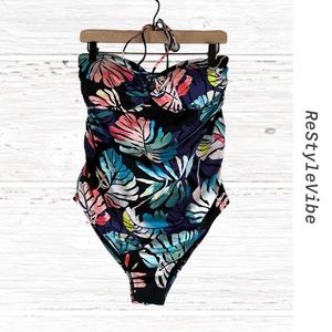 A PEA IN THE POD Maternity Size S One Piece Swimsuit Tropical Bandeau Halter